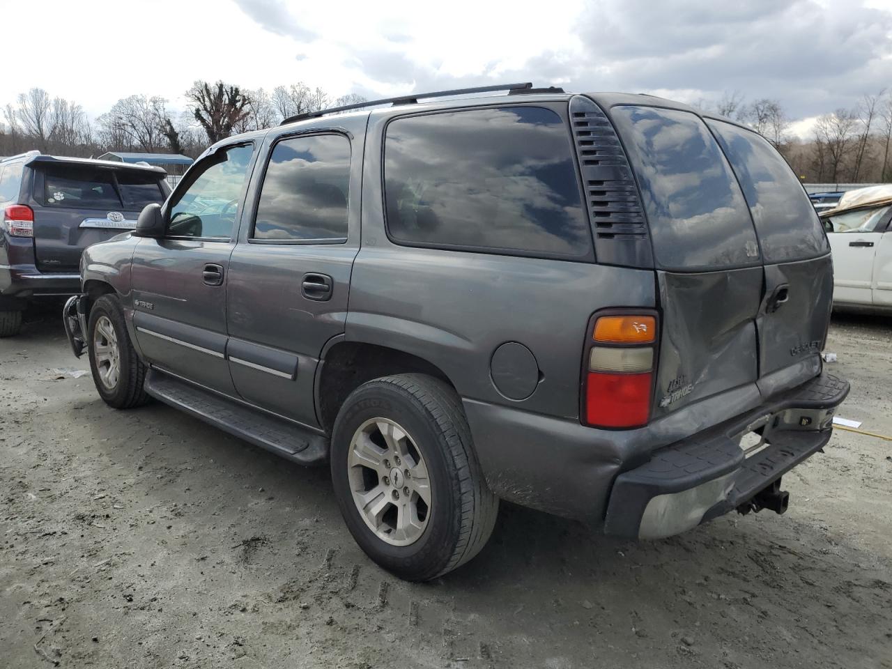2002 Chevrolet Tahoe - Image 2