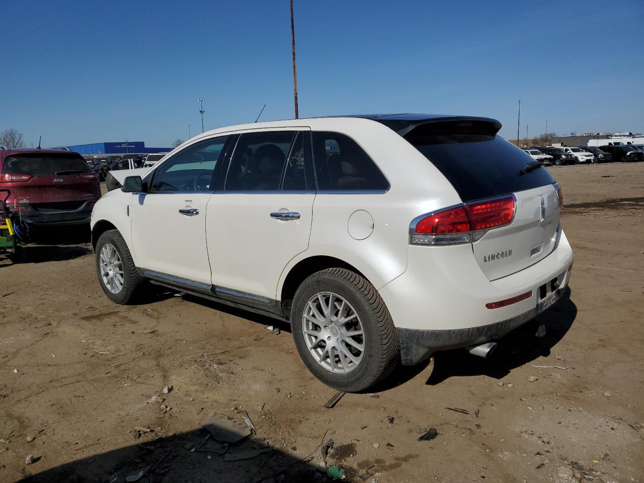 2013 Lincoln MKX - Image 2