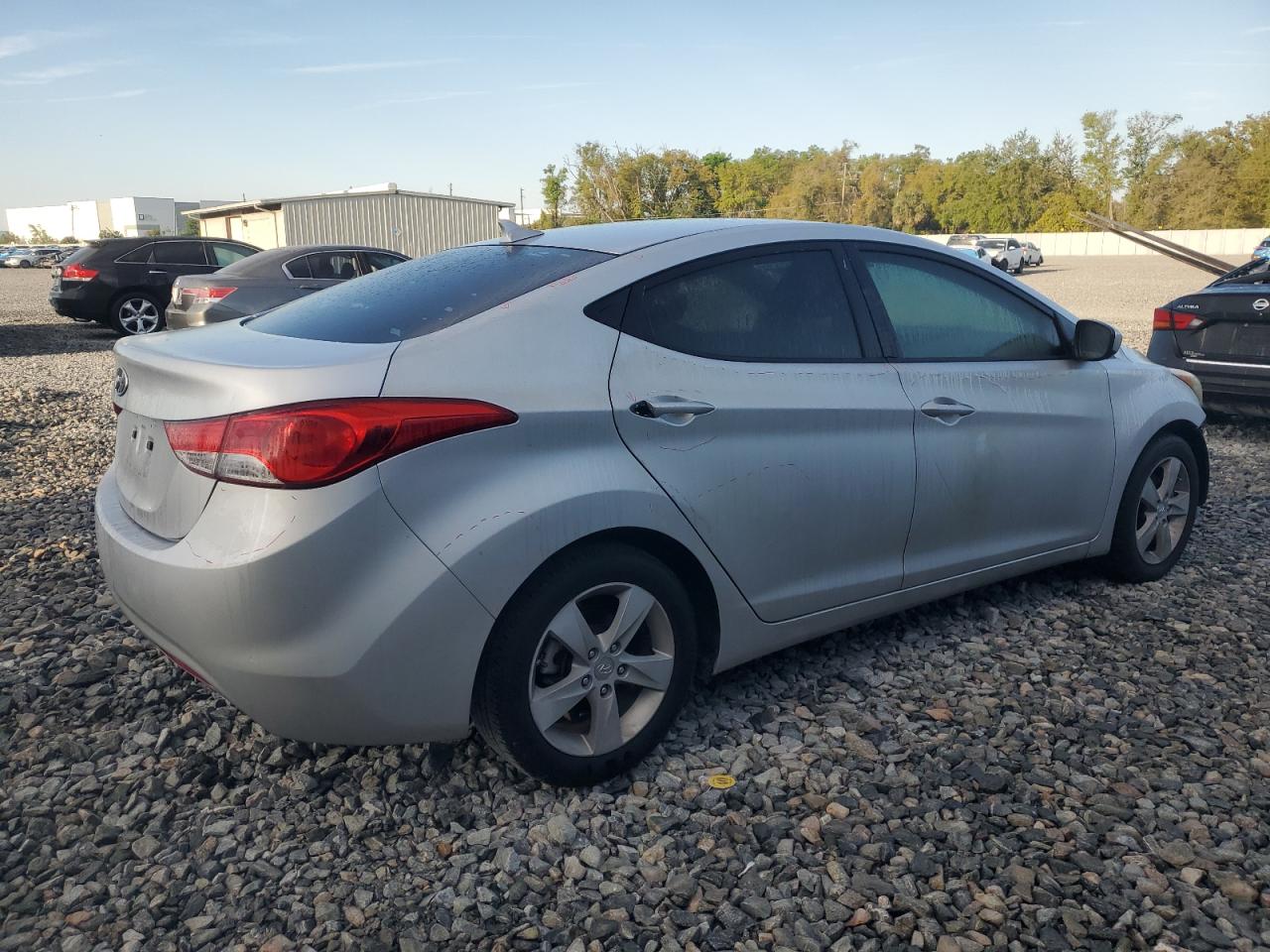 2013 Hyundai Elantra - Image 3
