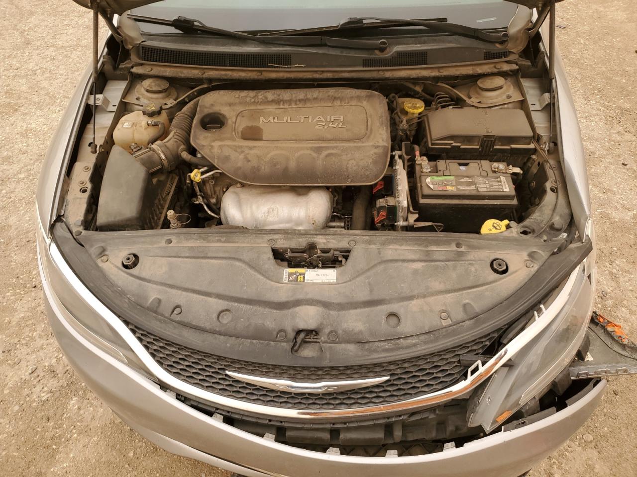 2017 Chrysler 200 - Image 11