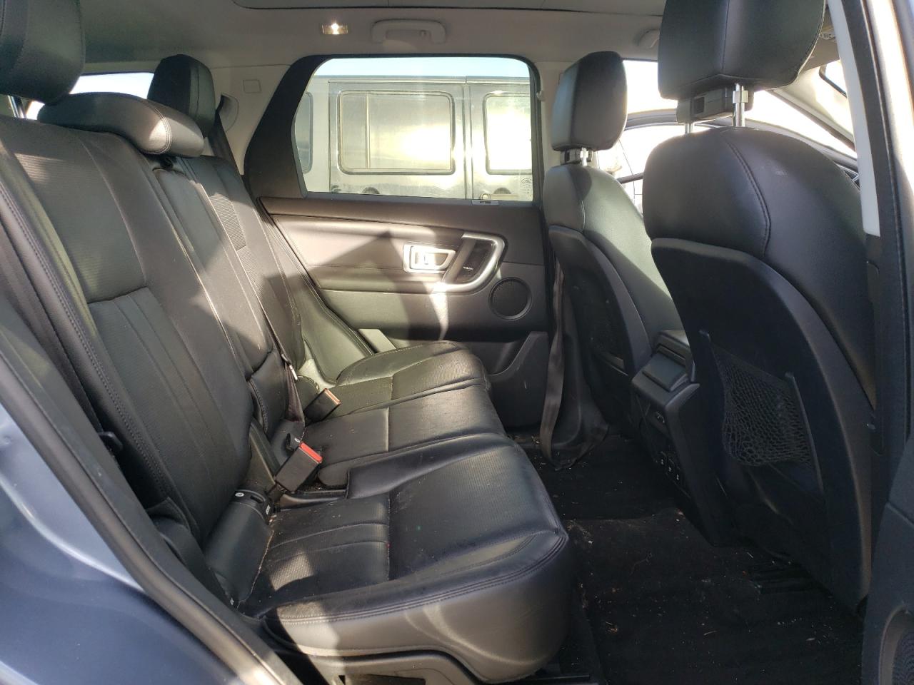 2019 Land Rover Discovery - Image 11
