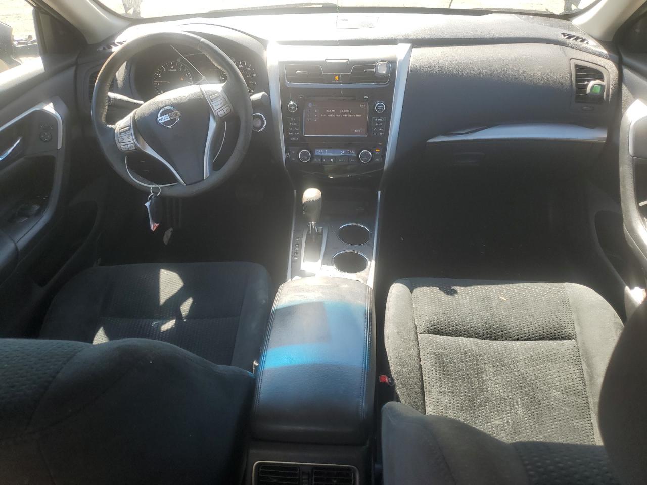 2015 Nissan Altima - Image 8