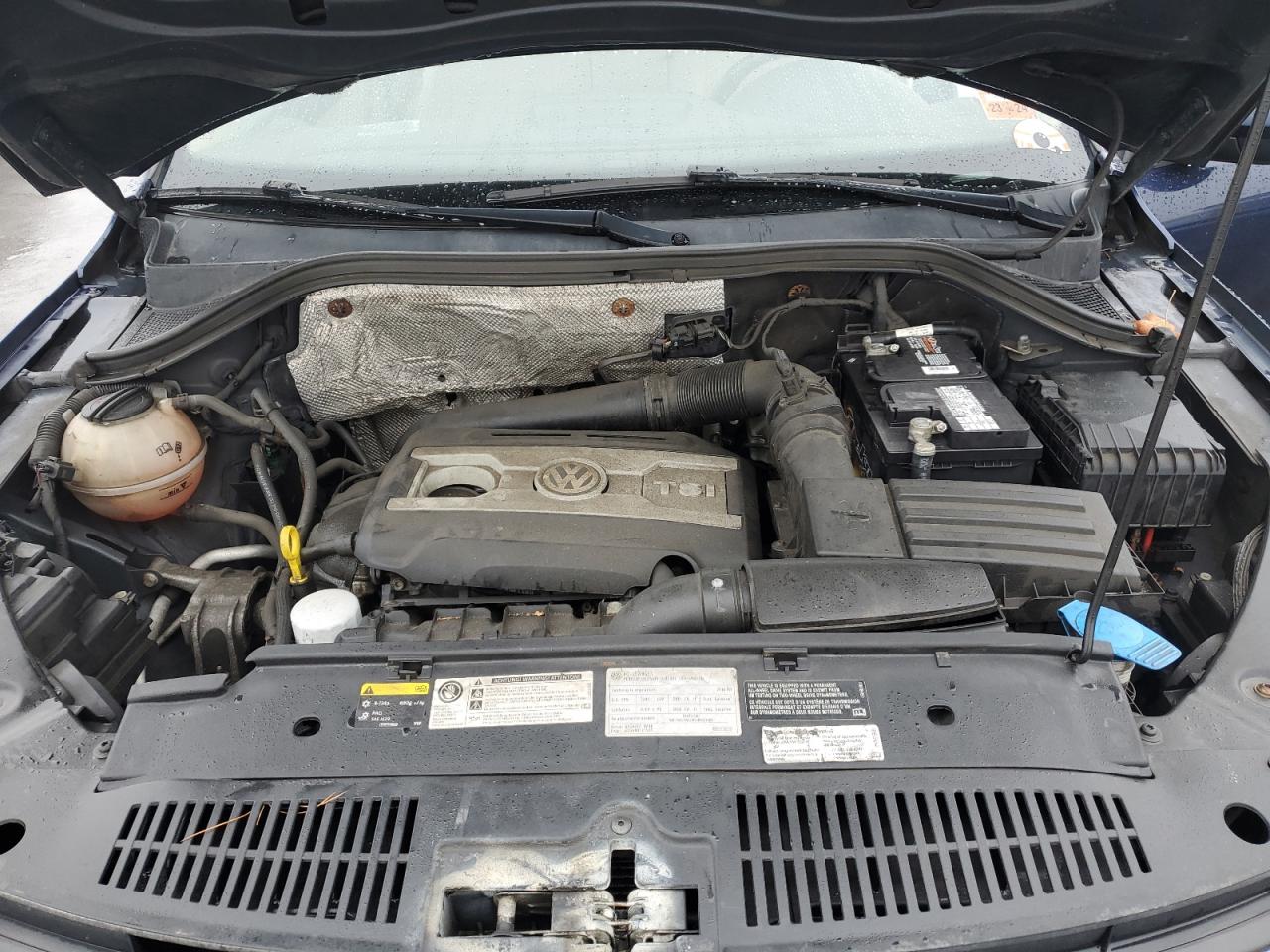2016 Volkswagen Tiguan - Image 12