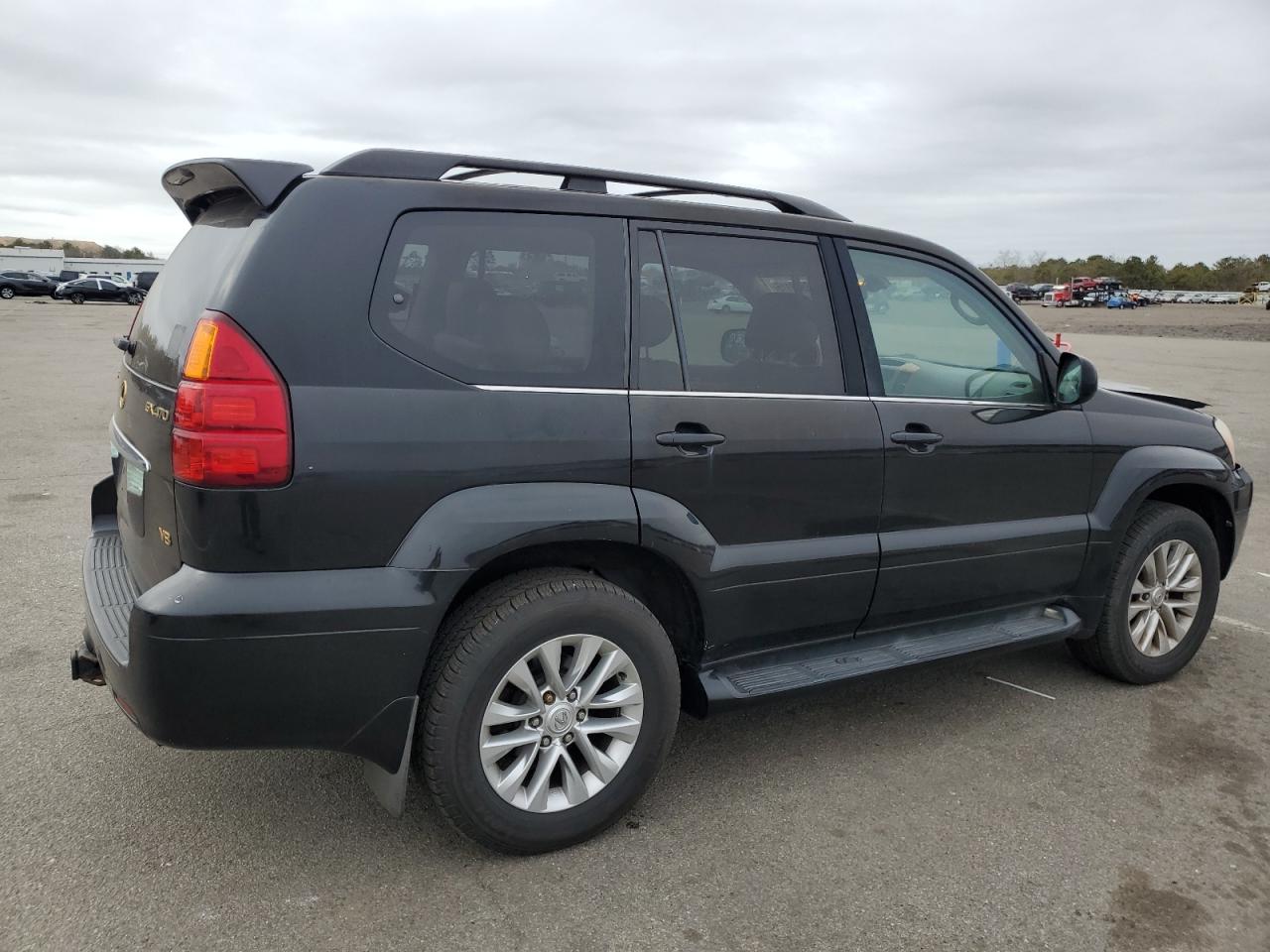 2003 Lexus GX - Image 3