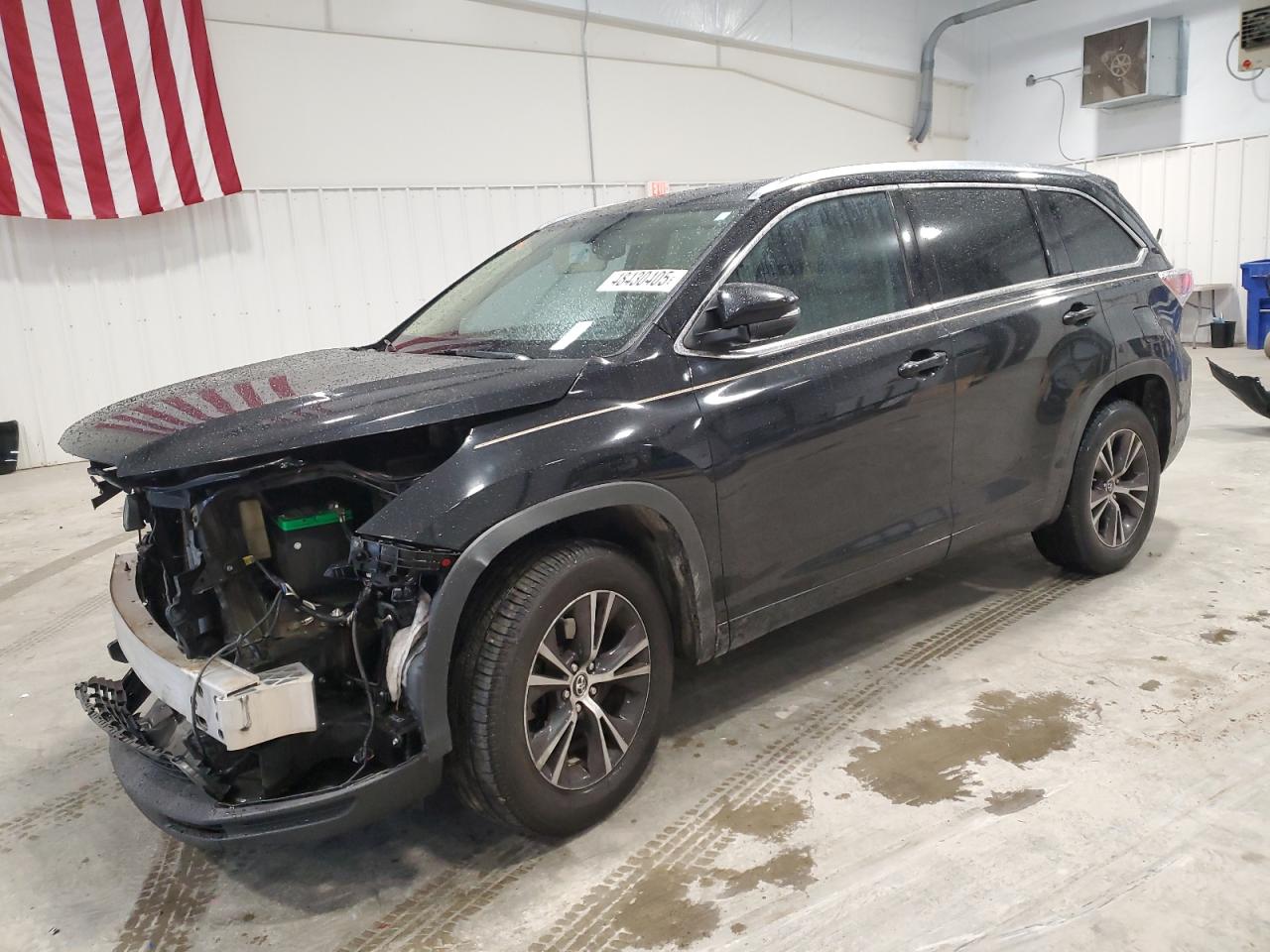 2016 Toyota Highlander - Image 1