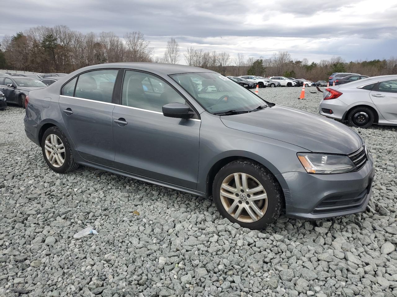 2017 Volkswagen Jetta - Image 4