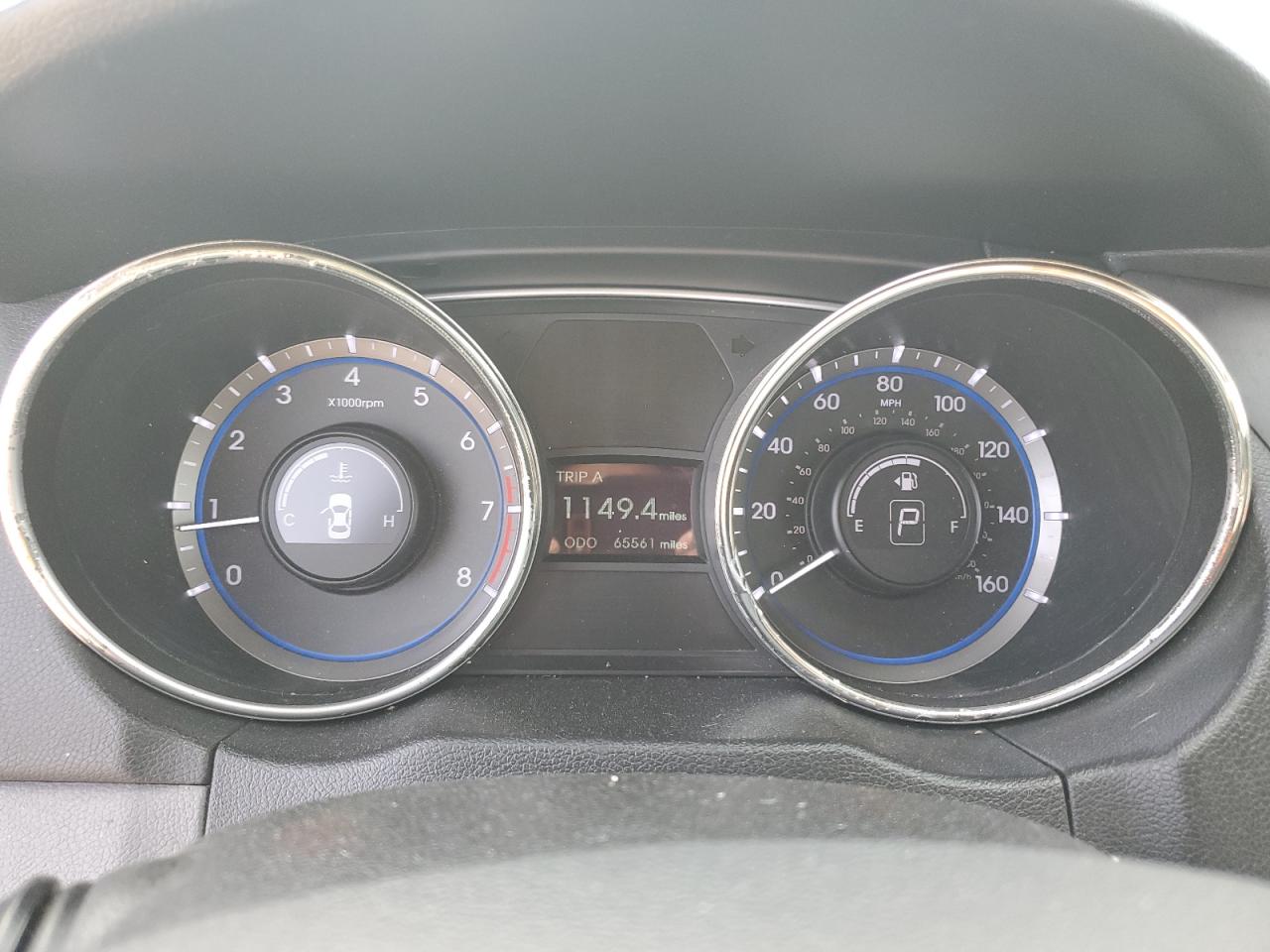 2012 Hyundai Sonata - Image 9