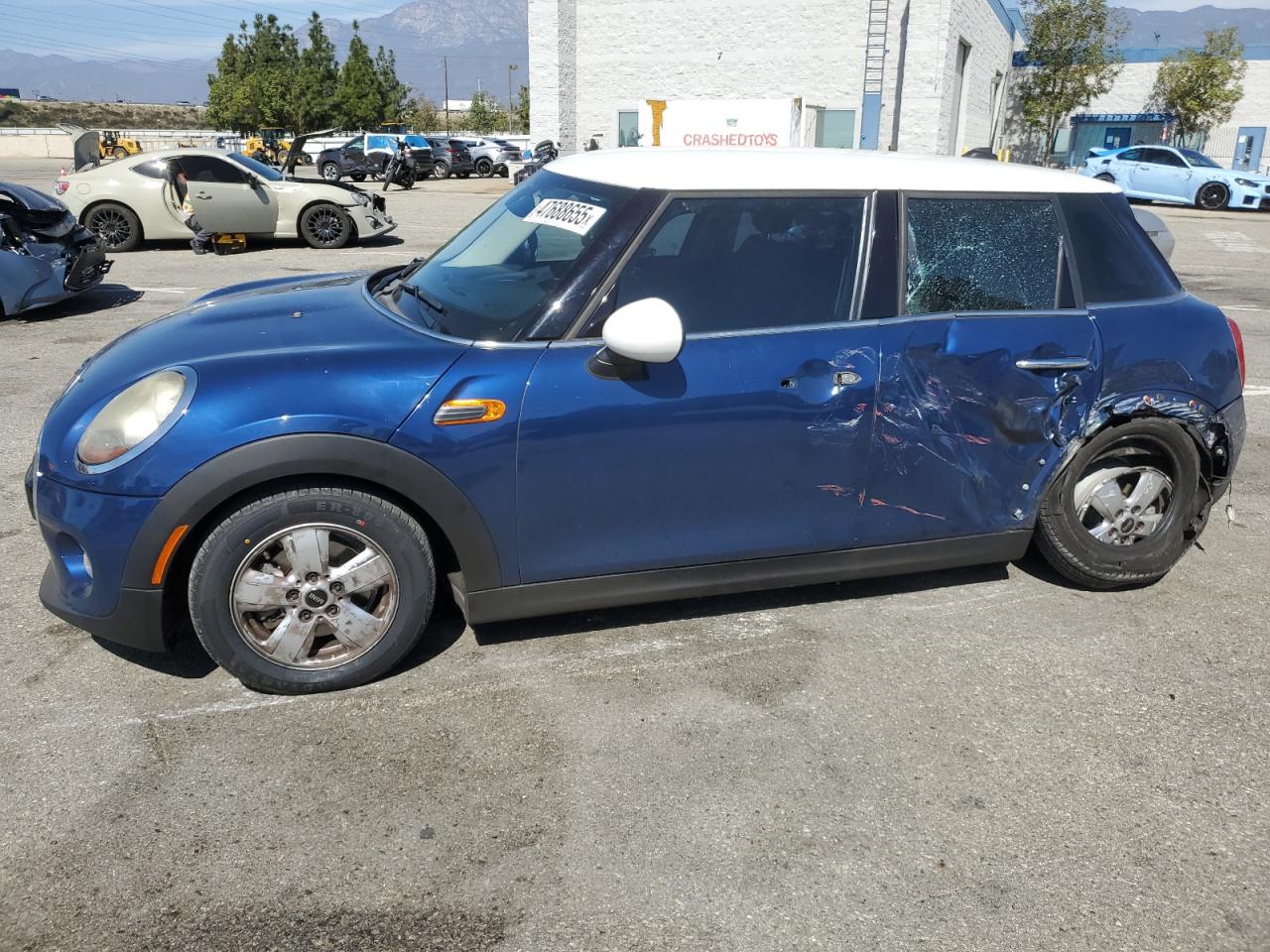 2016 MINI Cooper - Image 1