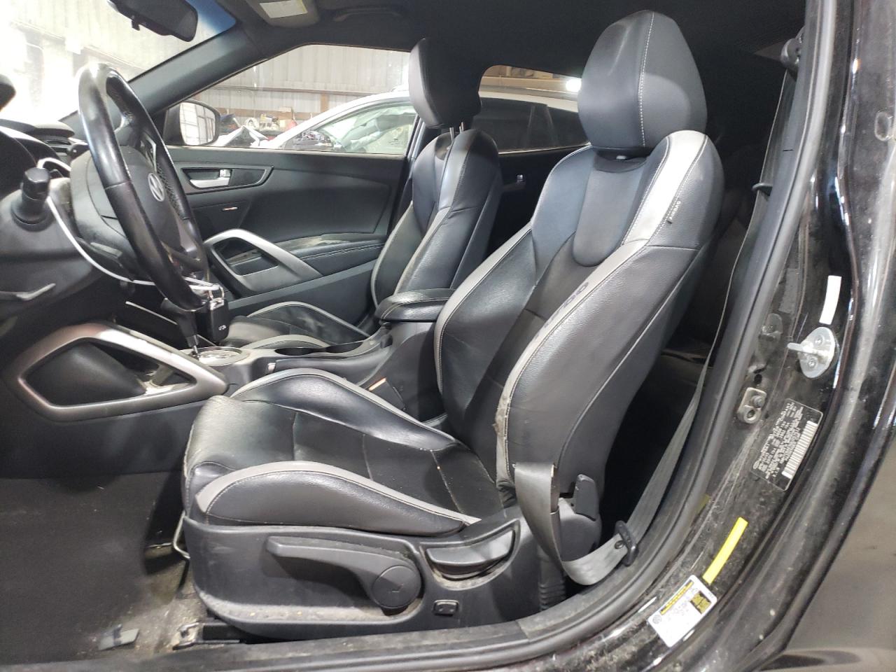 2016 Hyundai Veloster - Image 7