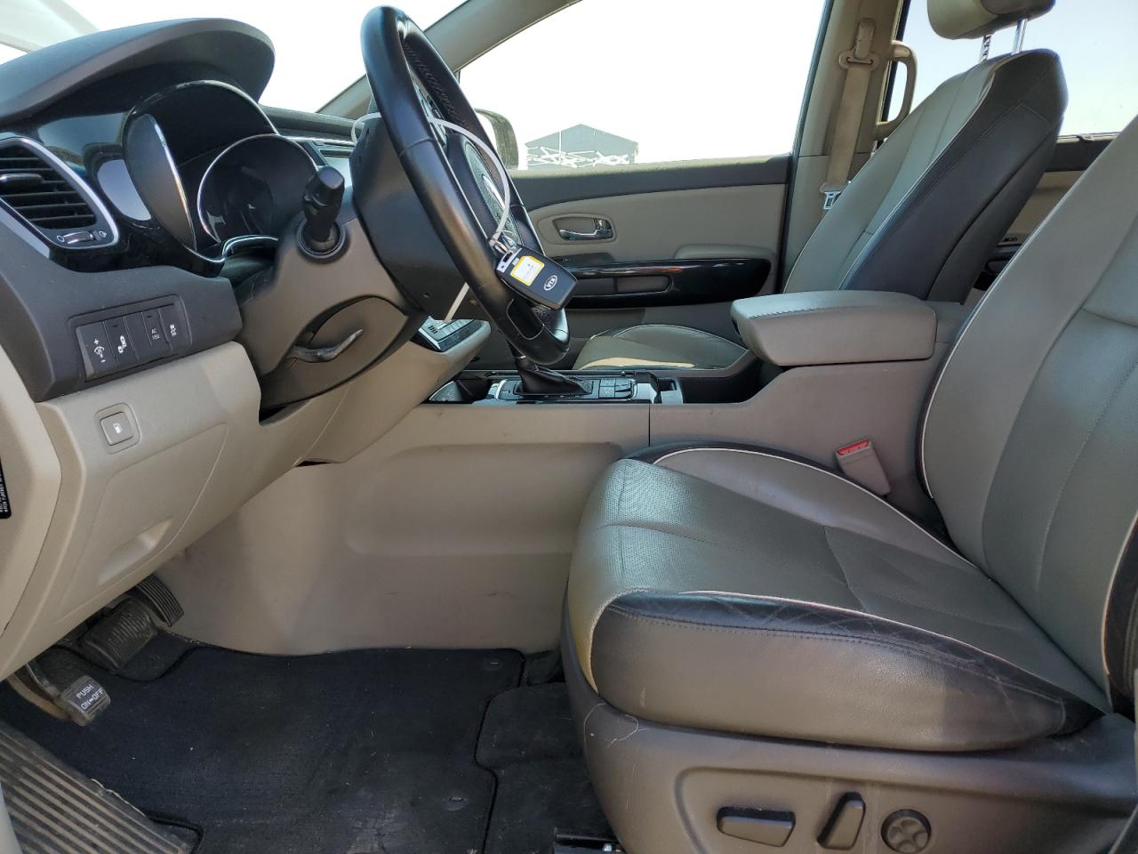 2016 Kia Sedona - Image 7