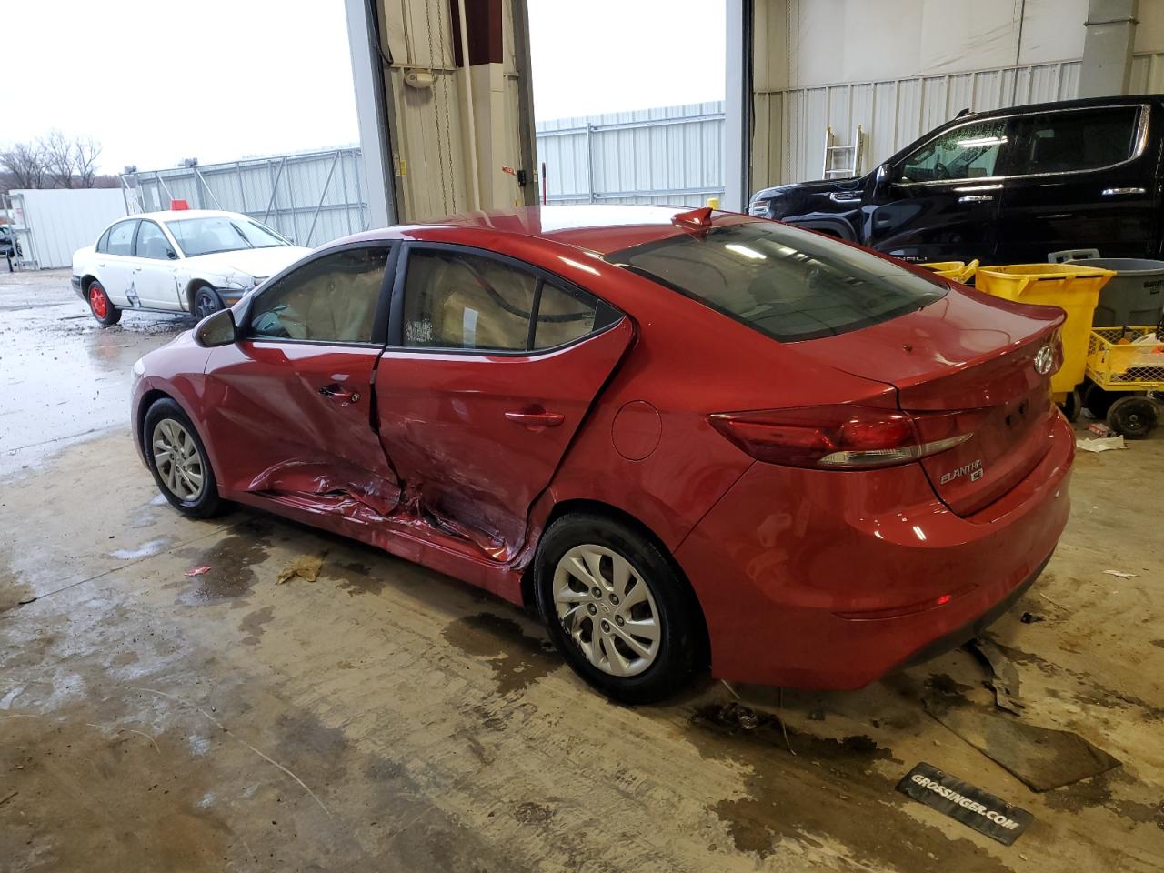 2017 Hyundai Elantra - Image 2