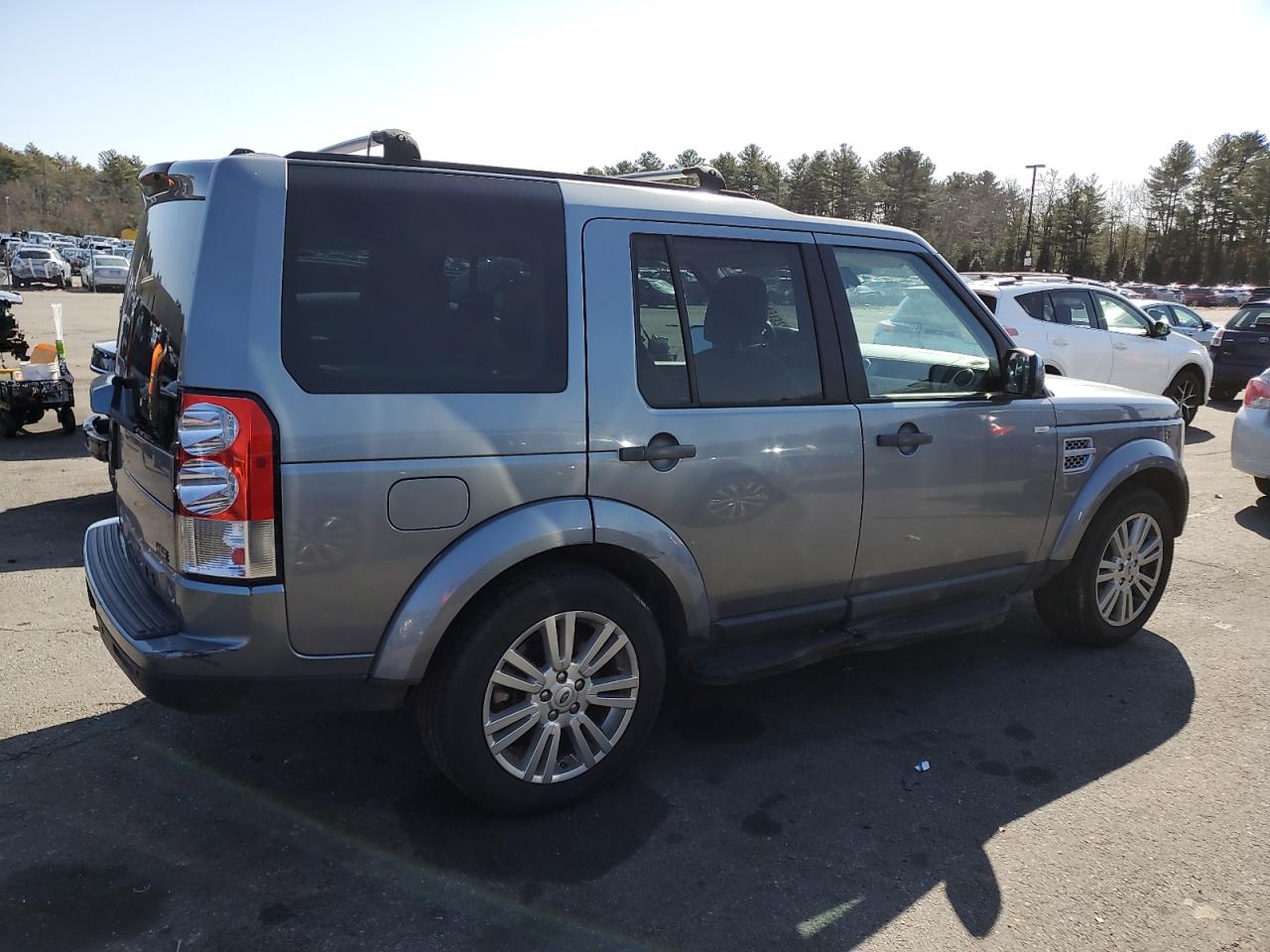 2011 Land Rover LR4 - Image 3