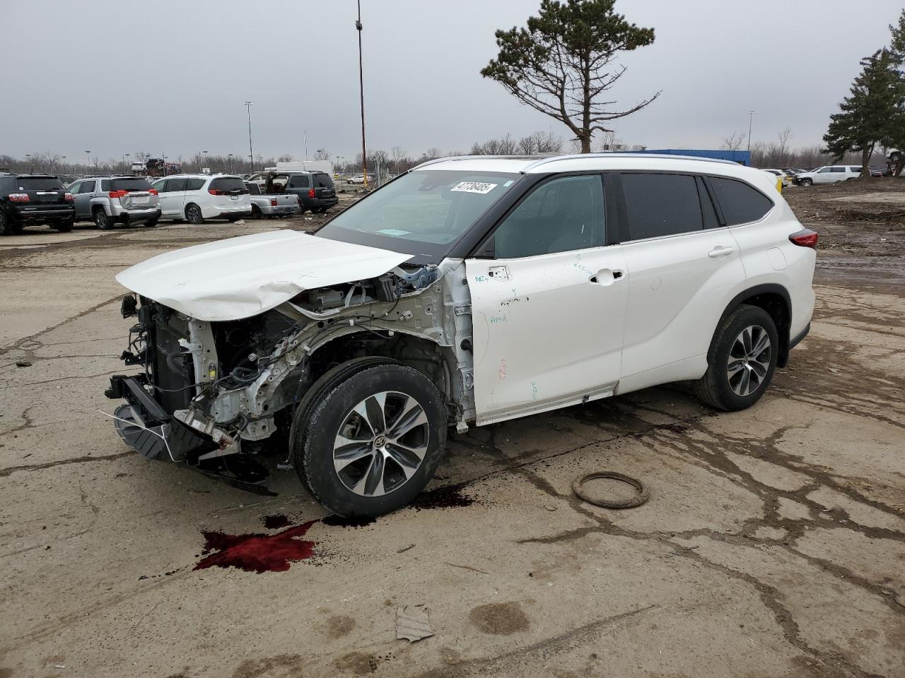 2020 Toyota Highlander - Image 1