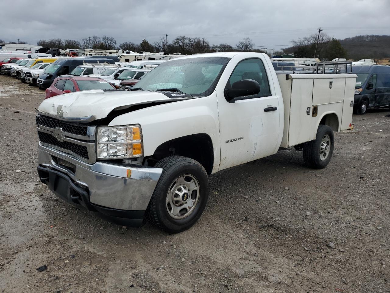 2013 Chevrolet Silverado - Image 2