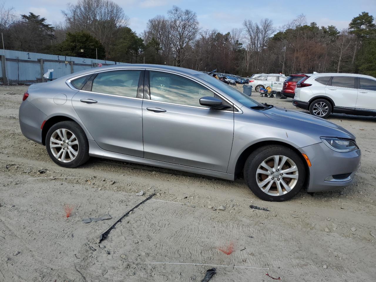 2015 Chrysler 200 - Image 4
