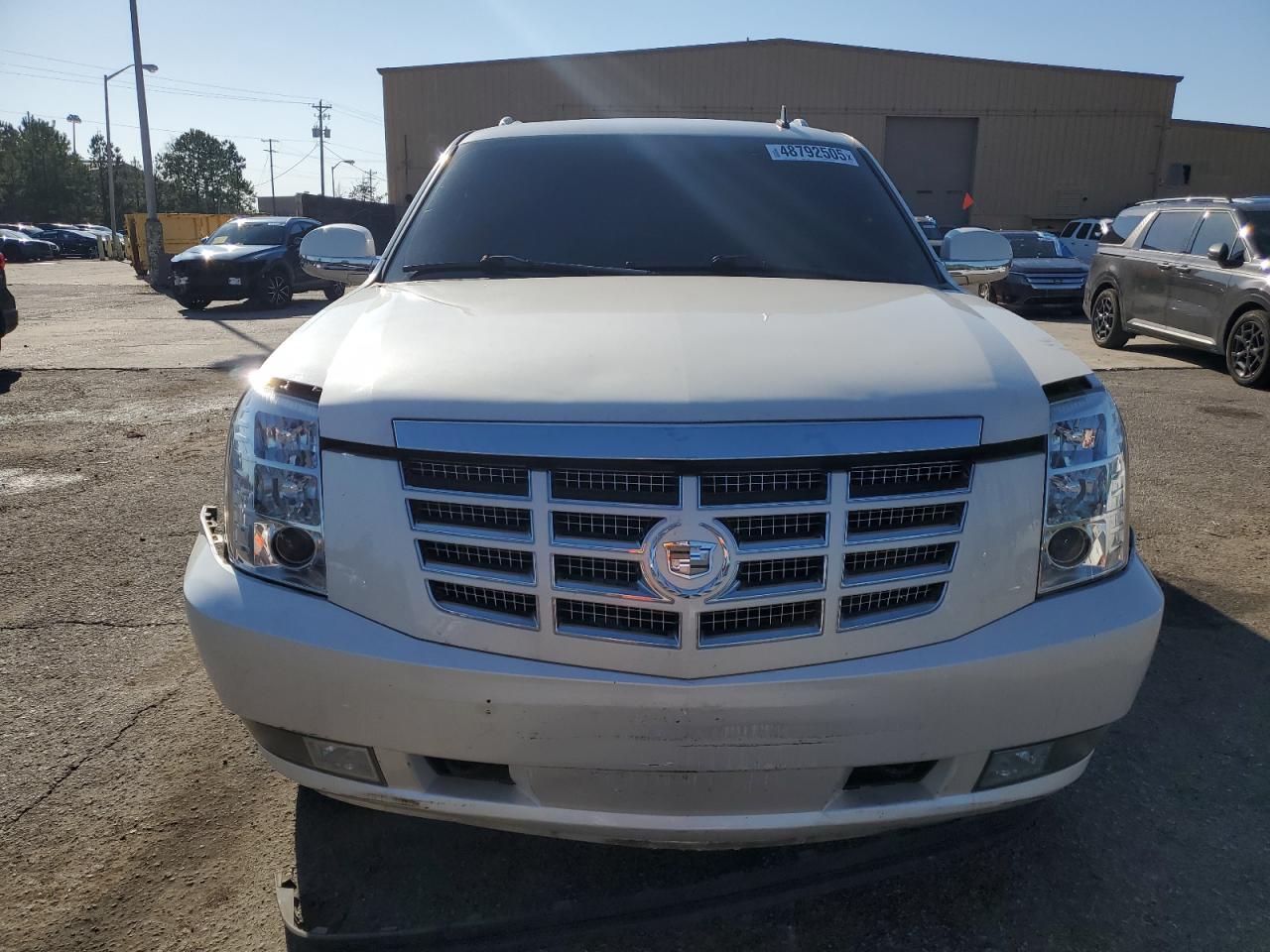 2011 Cadillac Escalade - Image 5