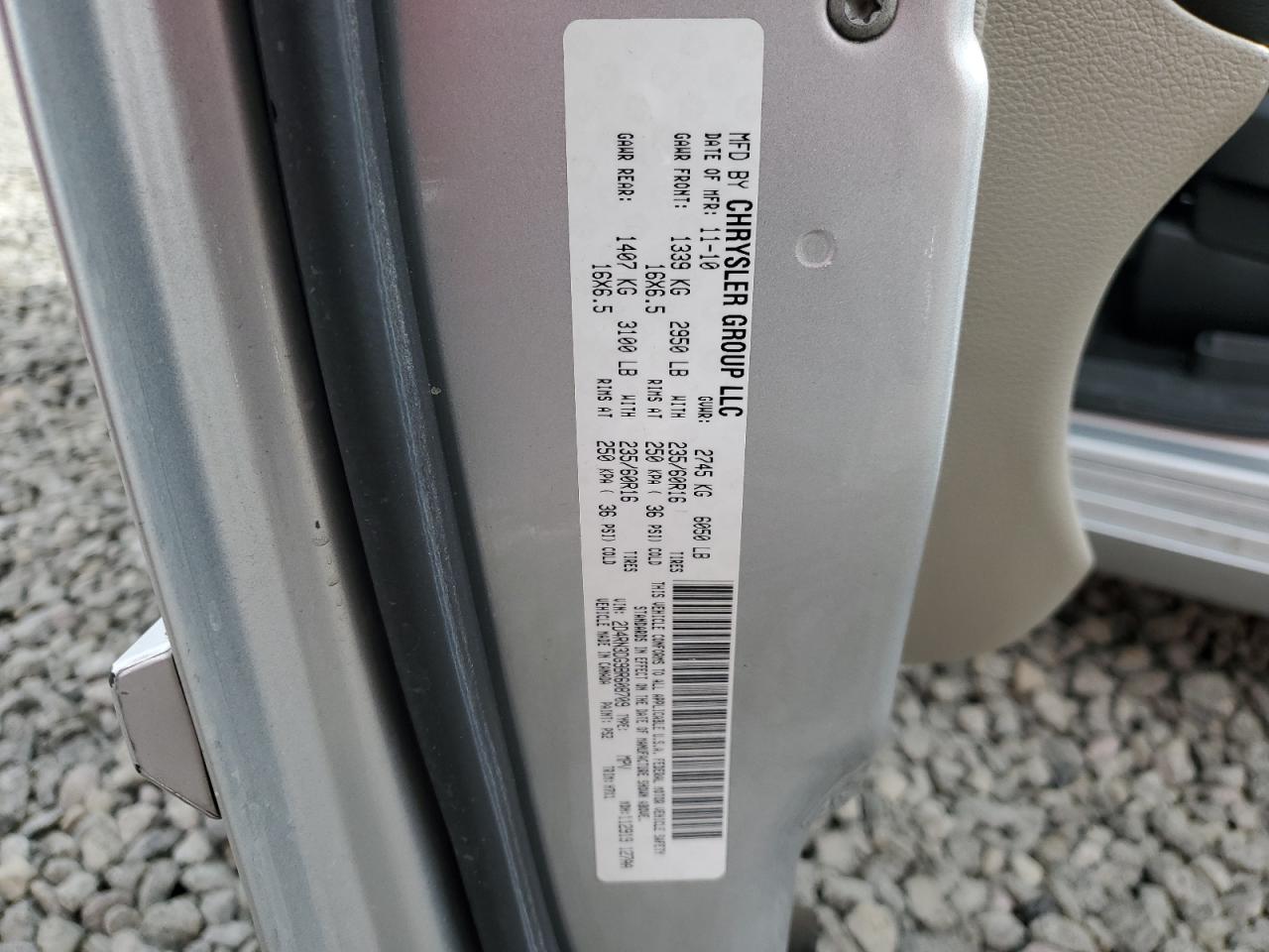 2011 Dodge Caravan - Image 12