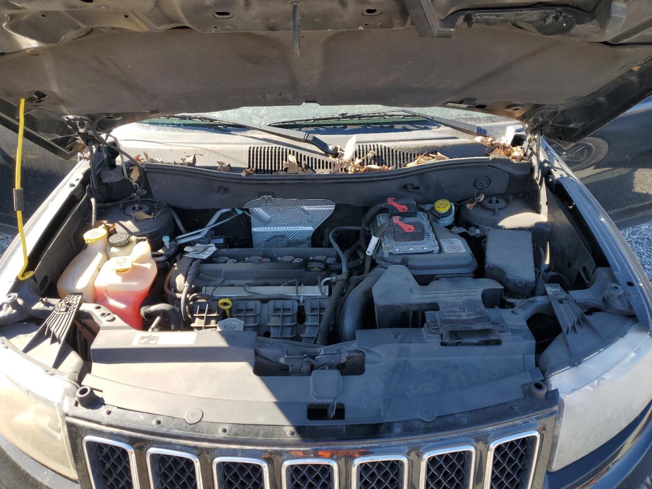 2014 Jeep Compass - Image 12