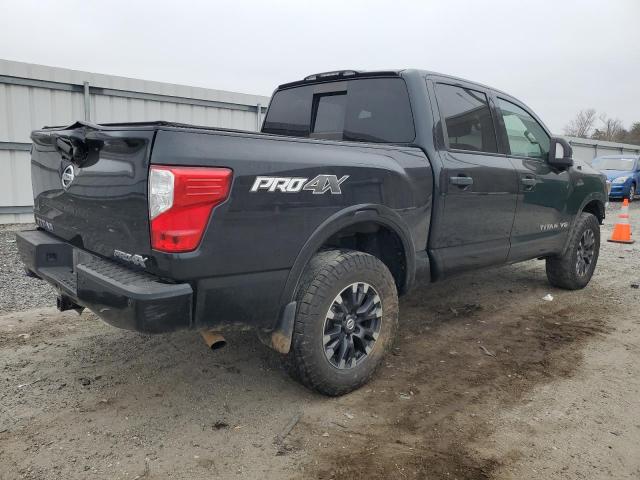  NISSAN TITAN 2019 Czarny