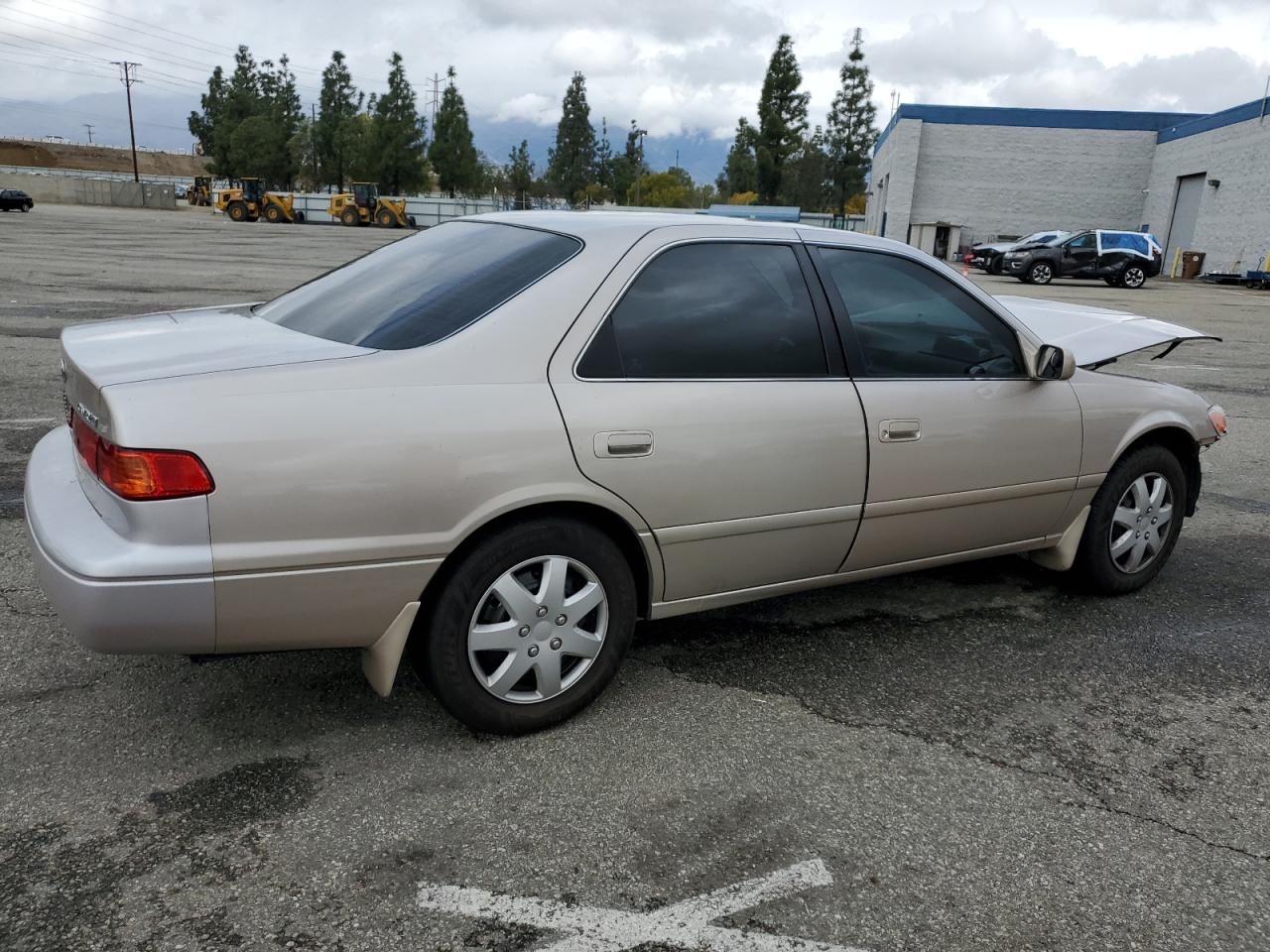 2001 Toyota Camry - Image 3