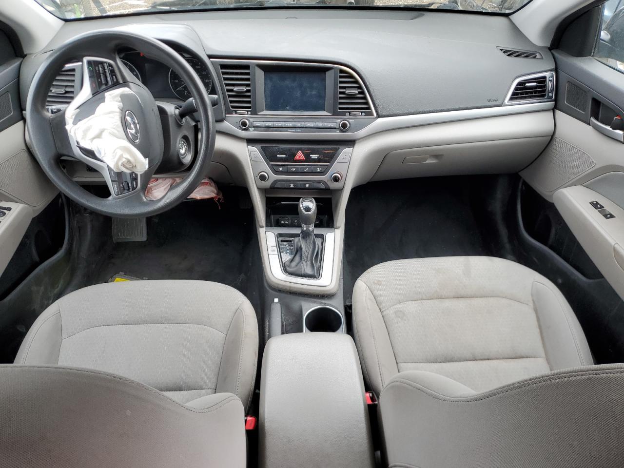 2017 Hyundai Elantra - Image 8