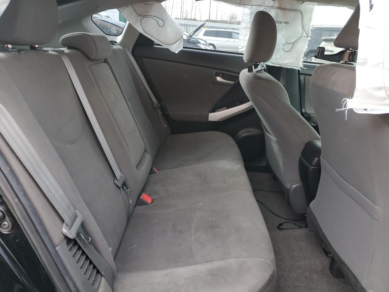 2014 Toyota Prius - Image 10