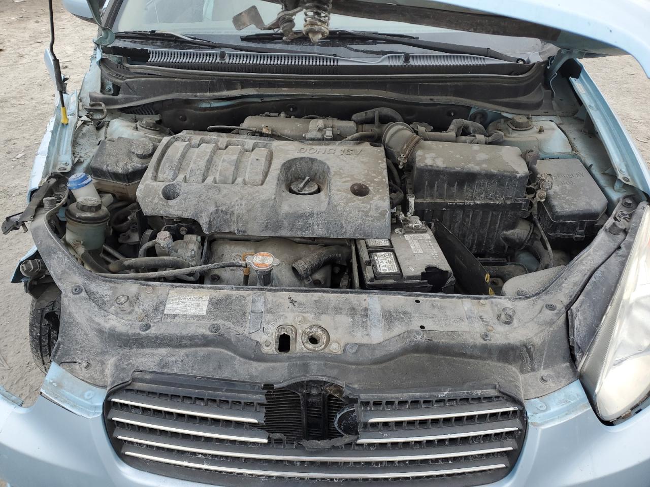 2010 Hyundai Accent - Image 11
