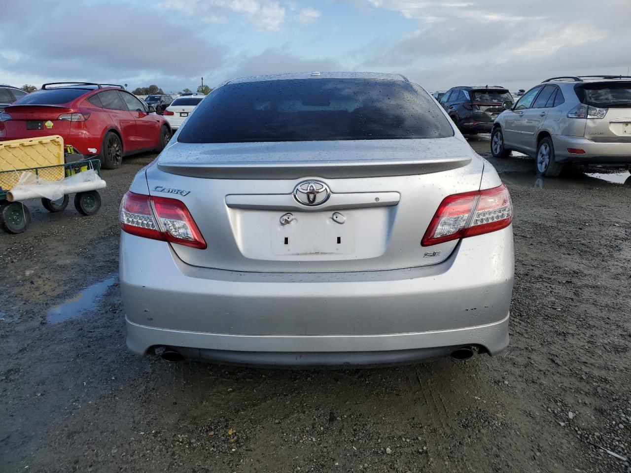 2011 Toyota Camry - Image 6
