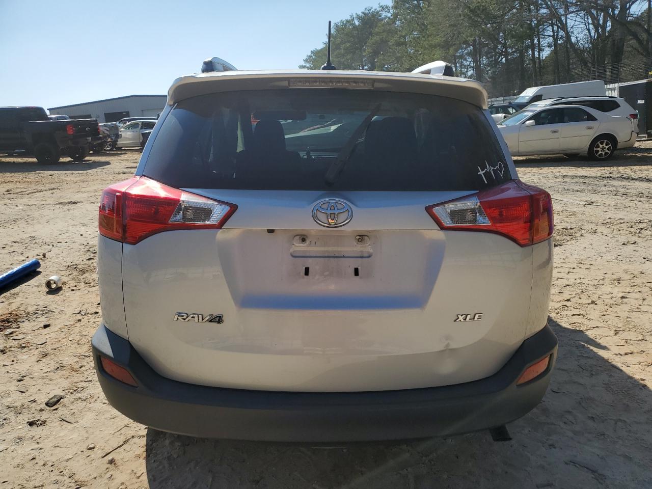 2015 Toyota RAV 4 - Image 6