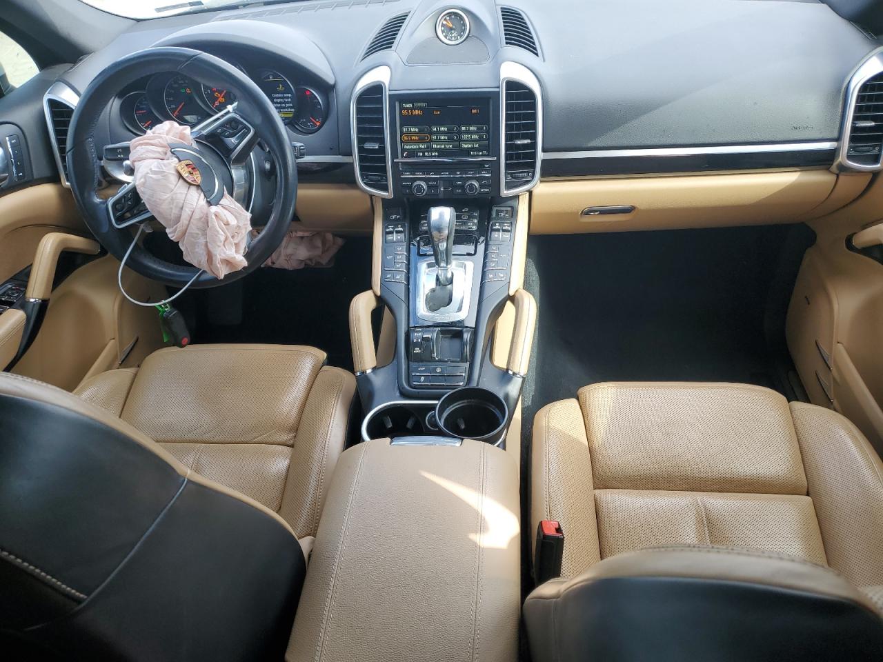 2016 Porsche Cayenne - Image 8