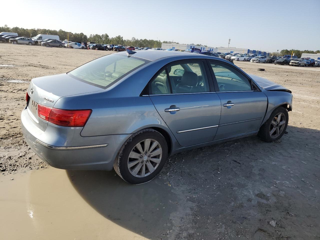 2009 Hyundai Sonata - Image 3
