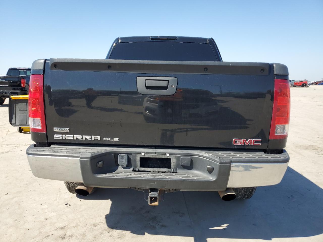 2011 GMC Sierra - Image 6