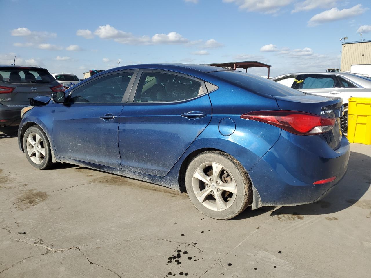 2016 Hyundai Elantra - Image 2