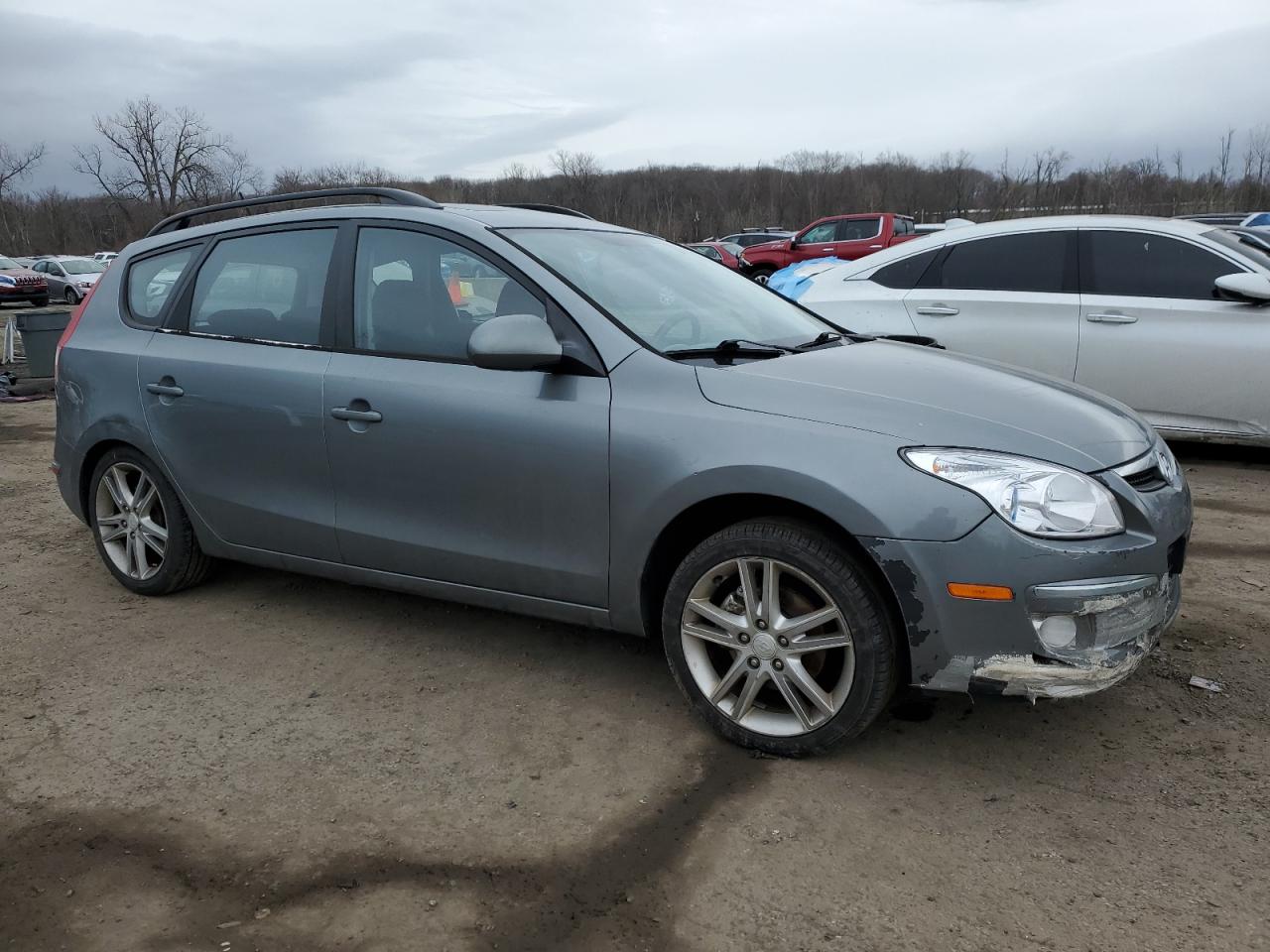 2010 Hyundai Elantra - Image 4