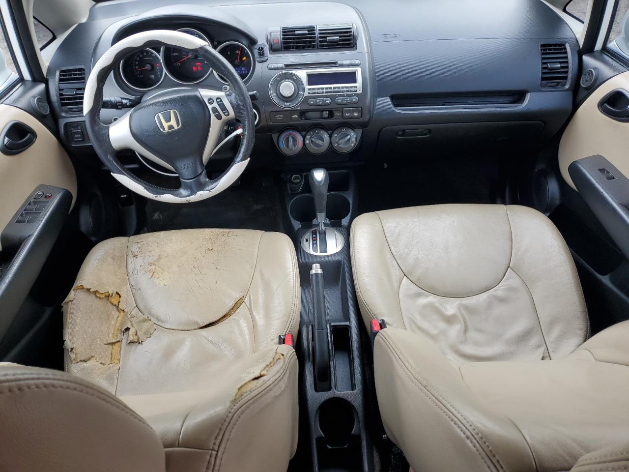 2007 Honda Fit - Image 8