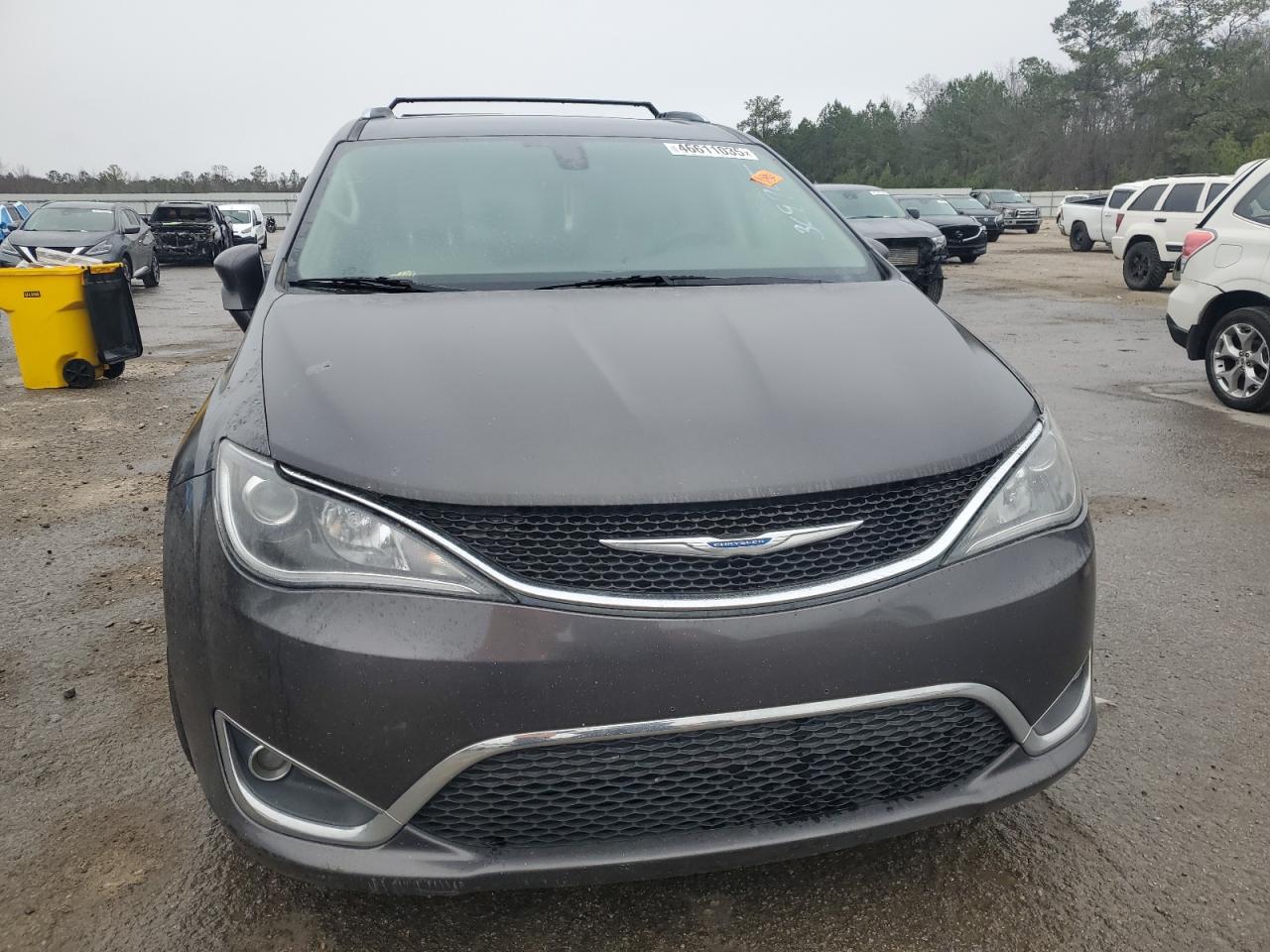 2018 Chrysler Pacifica - Image 5