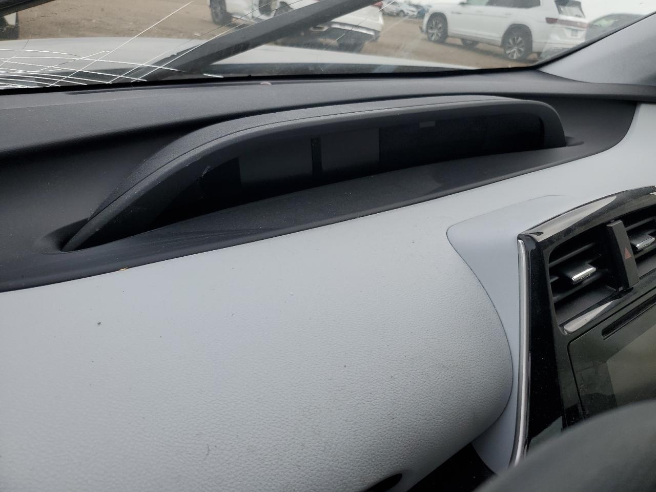 2018 Toyota Prius - Image 9