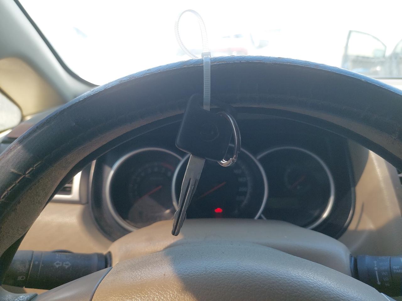 3N1BC1A64BK203710 - 2011 Nissan Tiida - #48640855