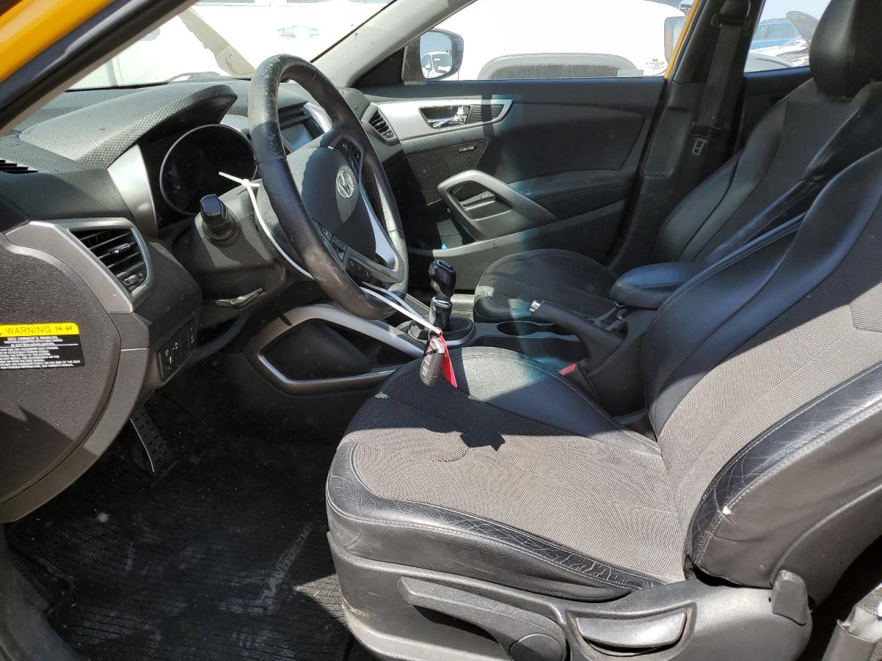 2012 Hyundai Veloster - Image 7