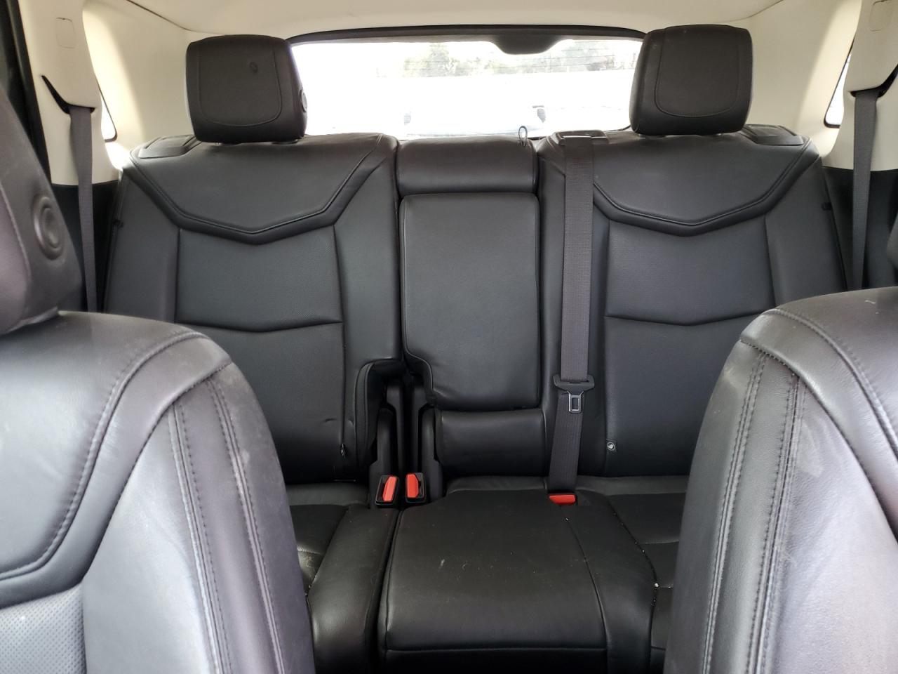 2019 Cadillac XT5 - Image 10