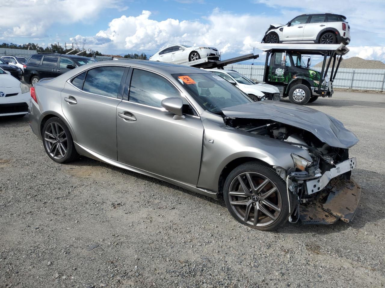 2016 Lexus IS - Image 4