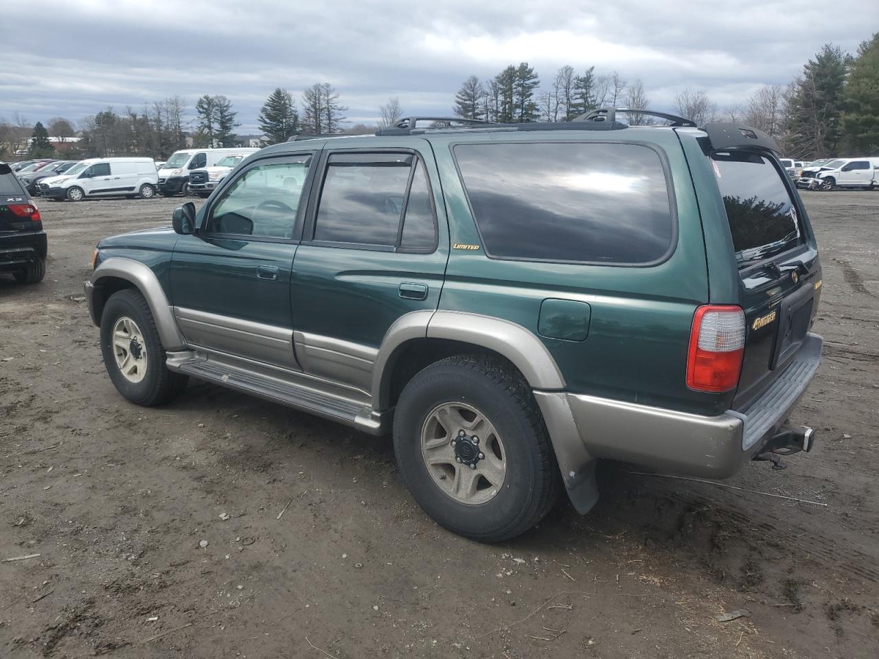 2000 Toyota 4Runner - Image 2