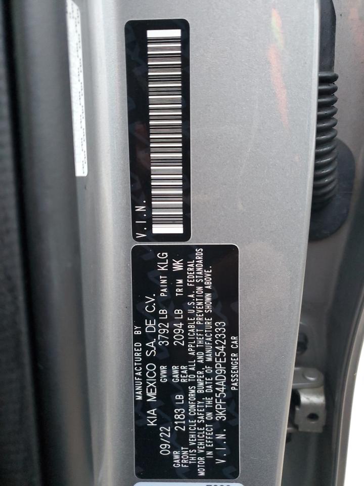 2023 Kia Forte - Image 12