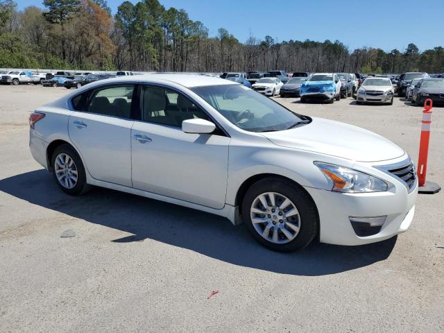 Sedans NISSAN ALTIMA 2014 White