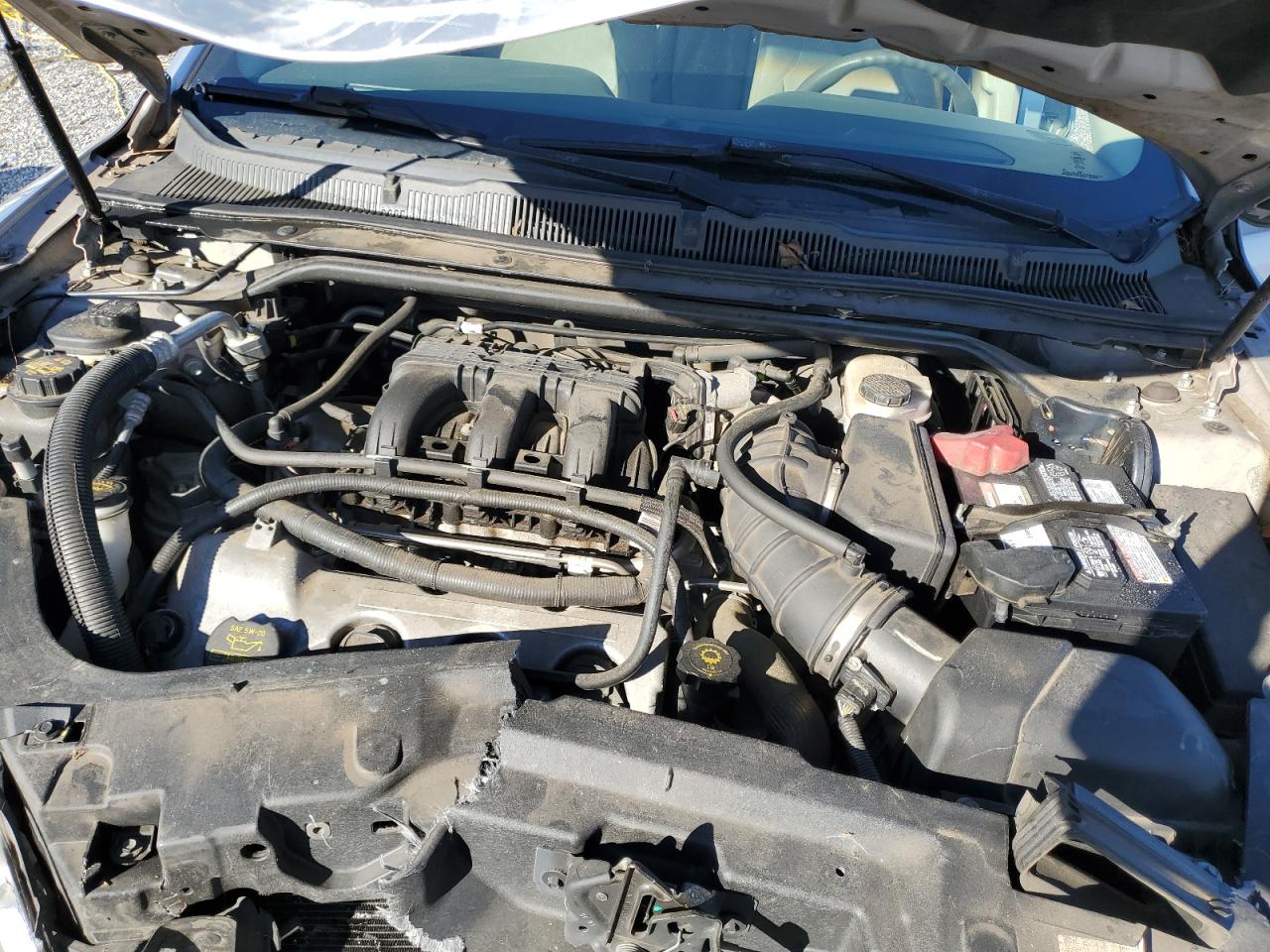 2010 Ford Taurus - Image 11