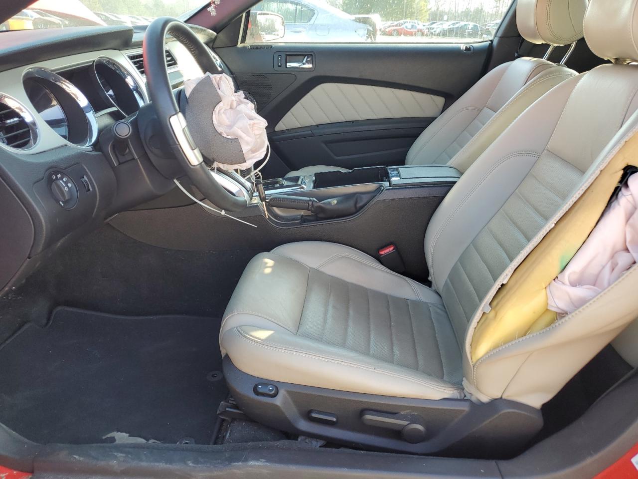 2014 Ford Mustang - Image 7
