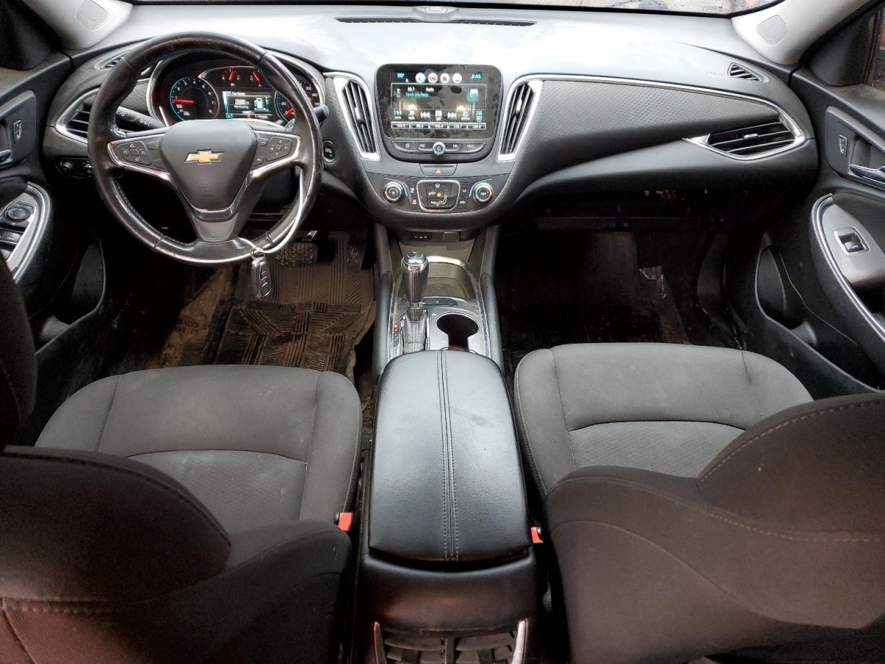 2018 Chevrolet Malibu - Image 8