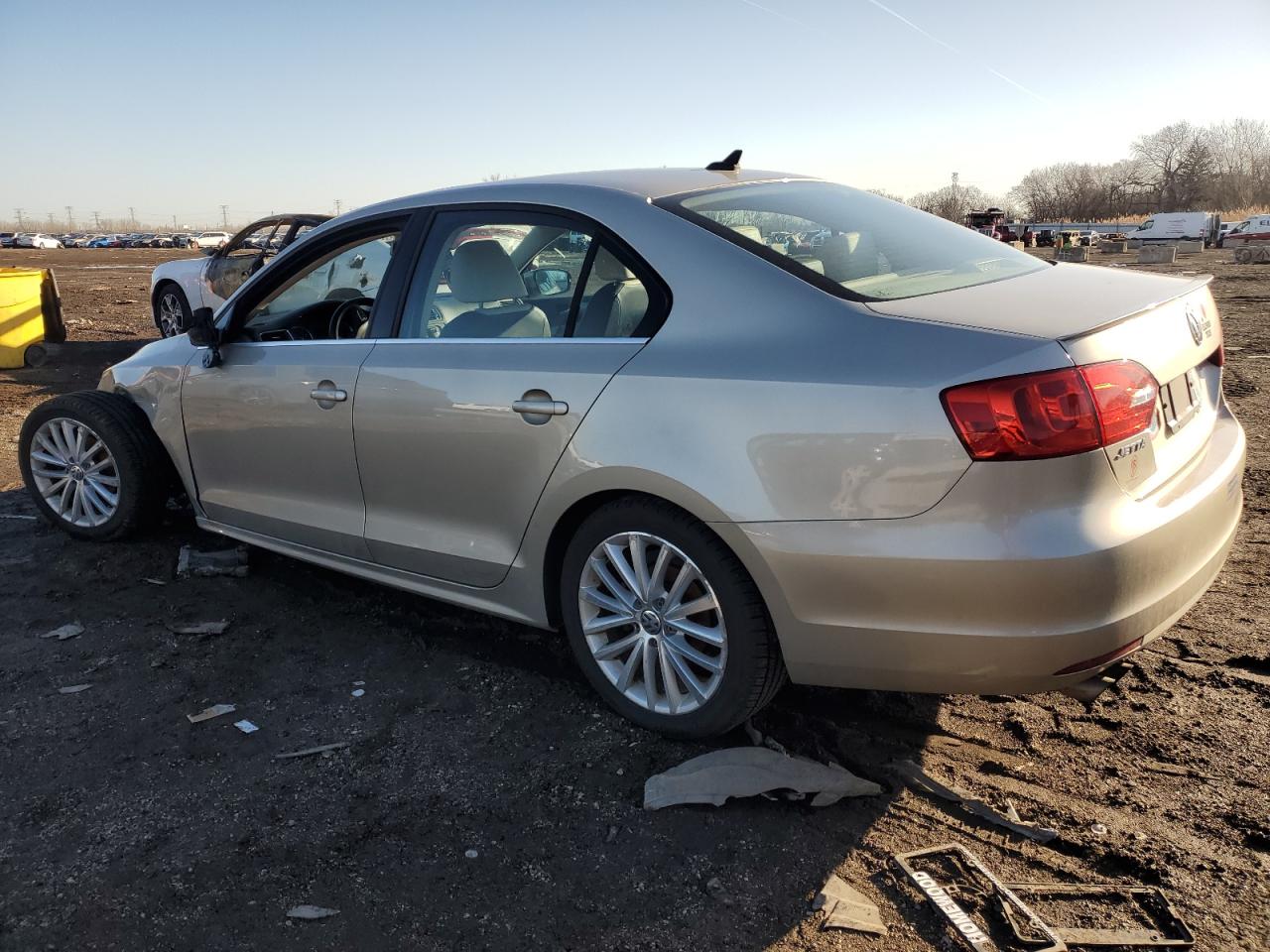 2014 Volkswagen Jetta - Image 2