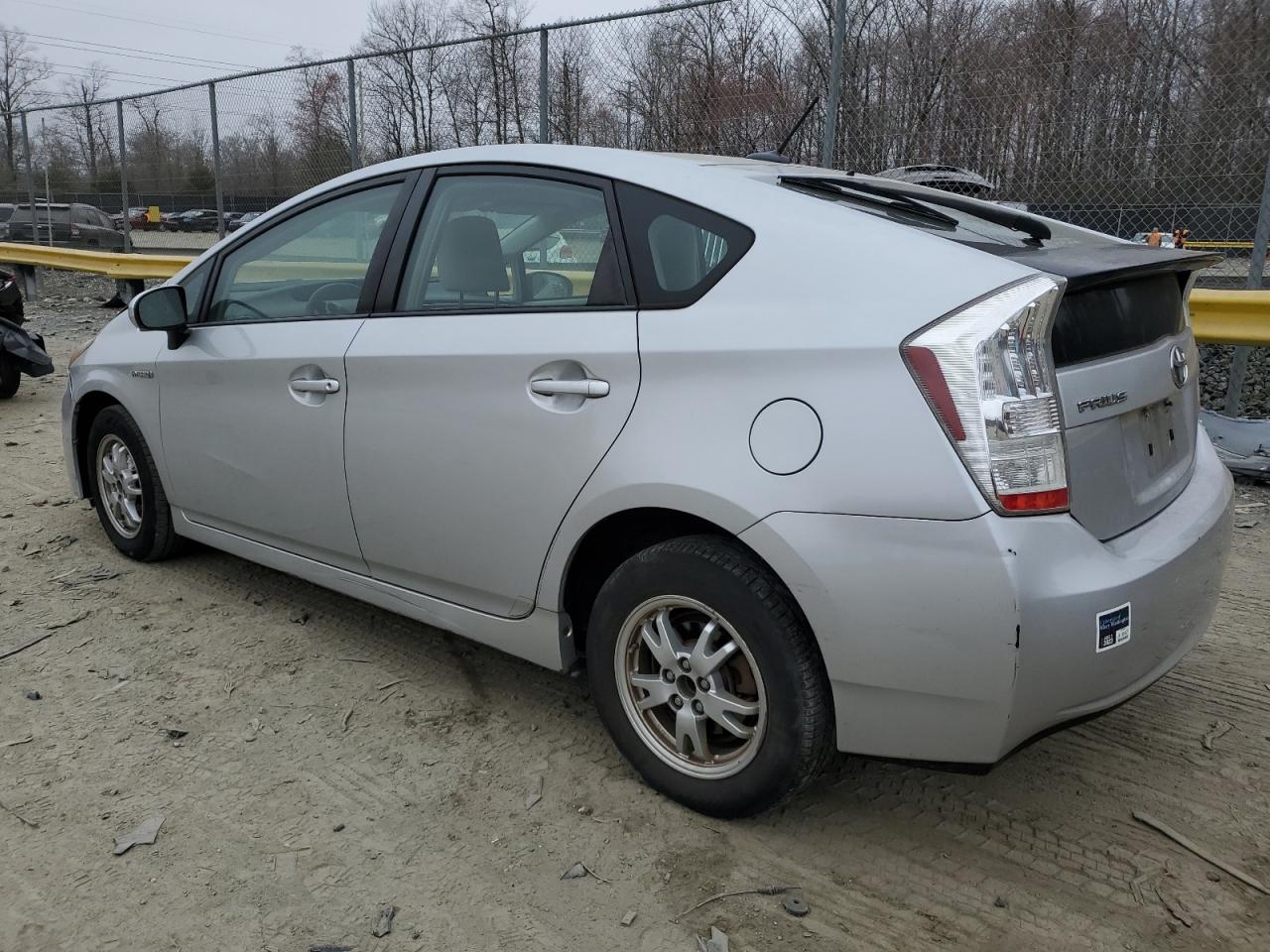 2010 Toyota Prius - Image 2