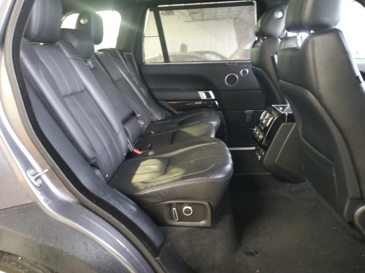 2016 Land Rover Range Rover - Image 11